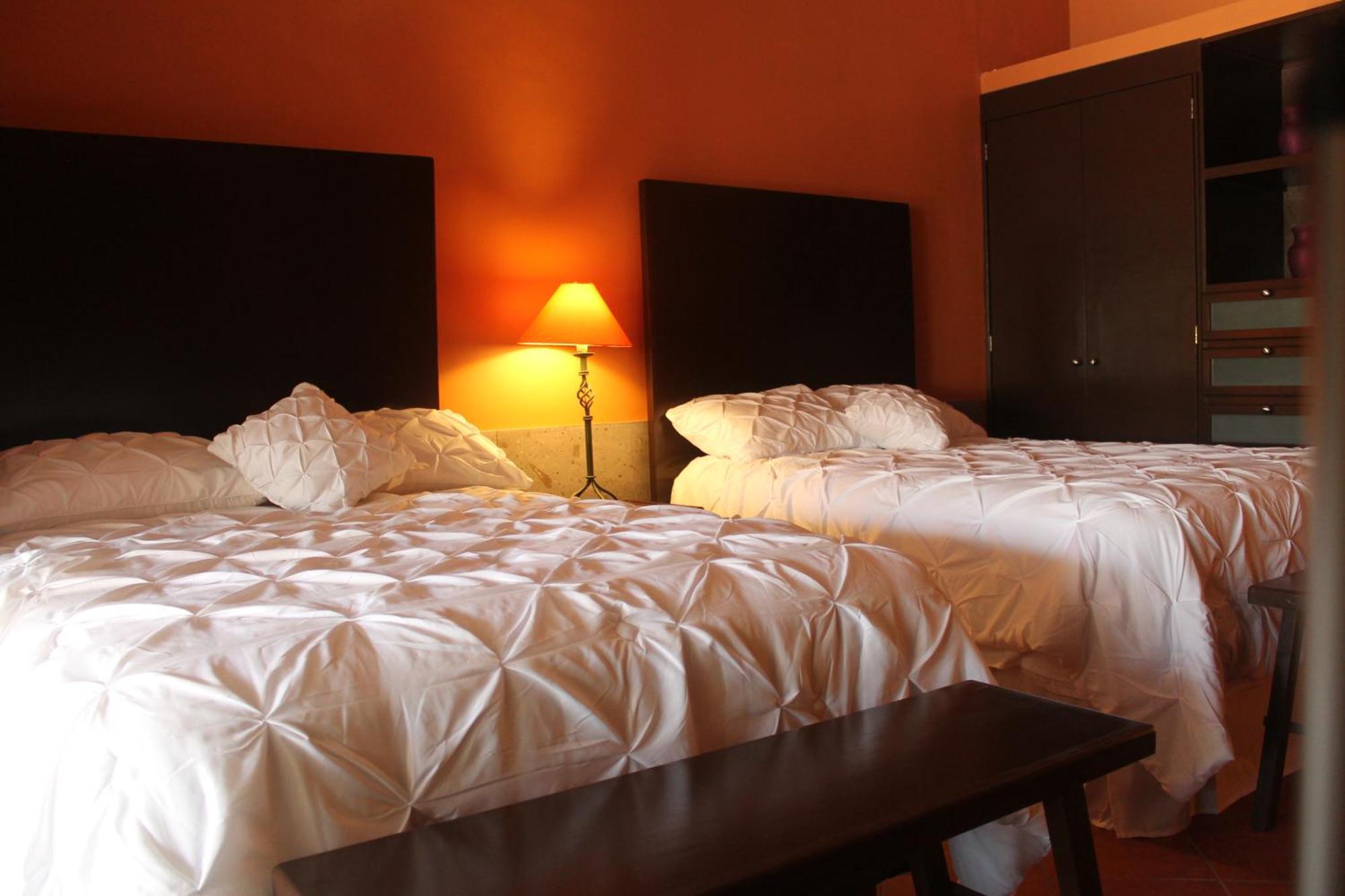 Hotel Art Gallery Casona De Los Milagros Colima Exterior photo