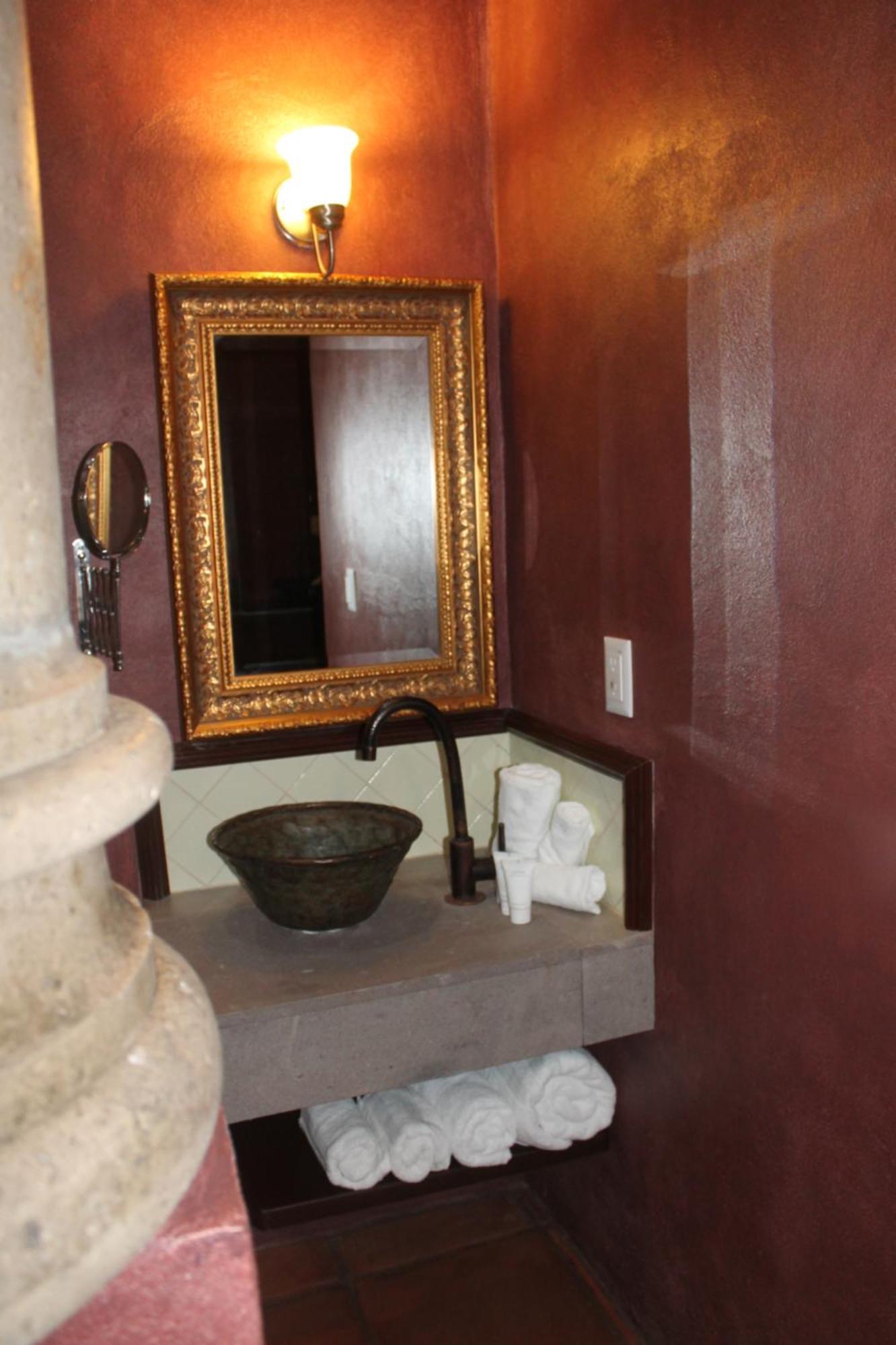 Hotel Art Gallery Casona De Los Milagros Colima Exterior photo