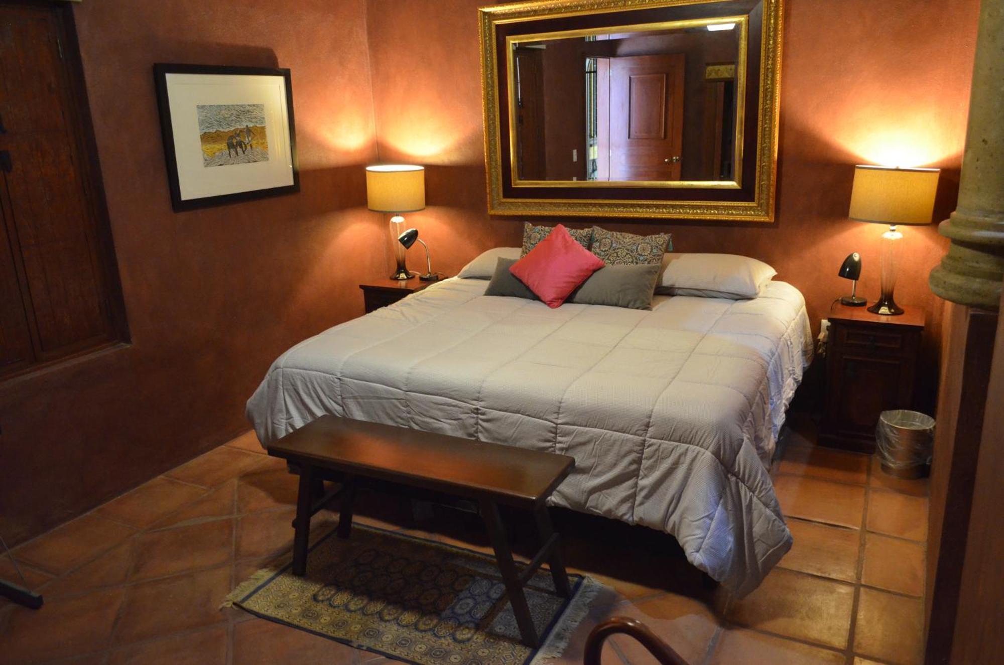 Hotel Art Gallery Casona De Los Milagros Colima Exterior photo